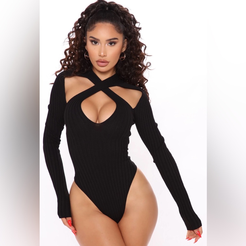 FashionNova Twisted Vixen Ribbed Bodysuit - Black